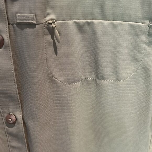 REI Khaki Ladies Hiking Shirt L - Picture 5 of 13